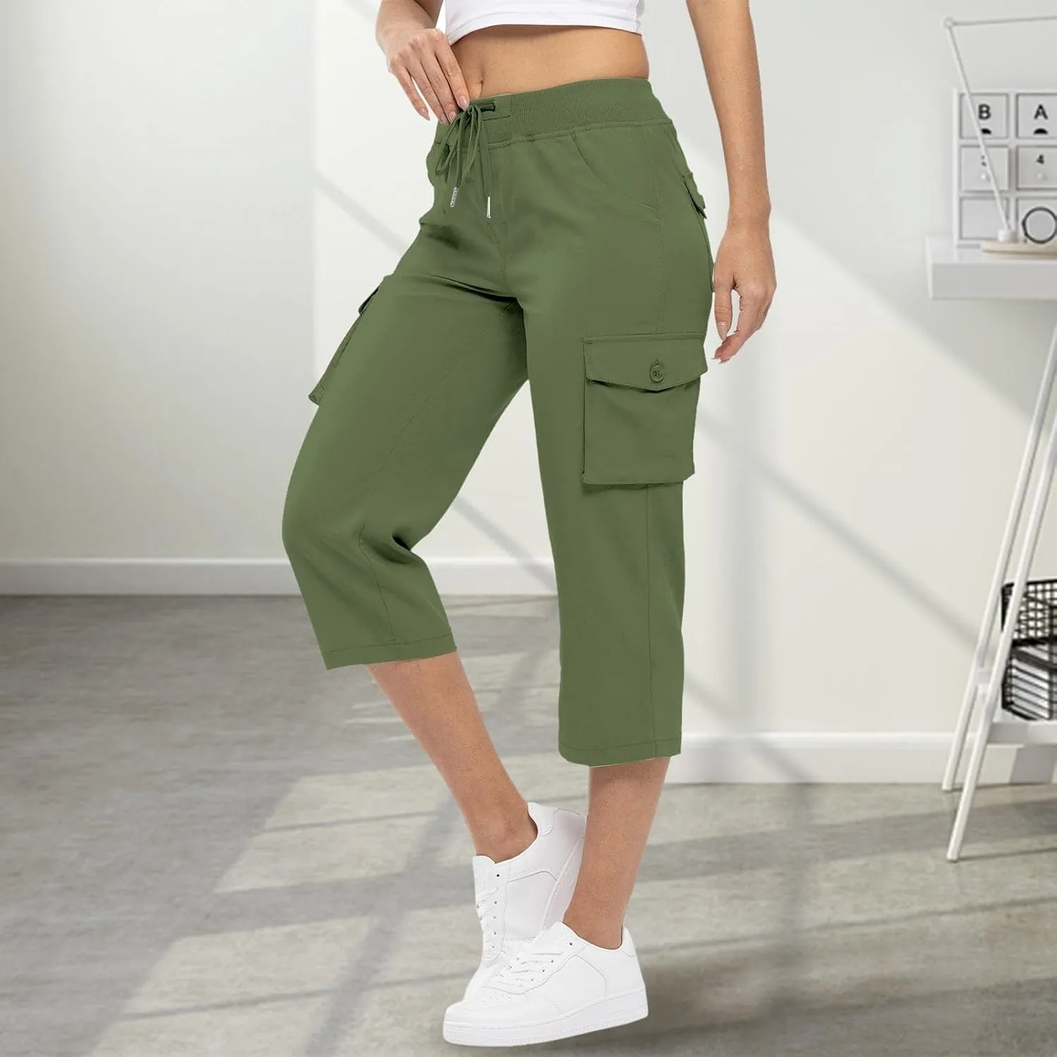 Hiking Capris for Women Pockets Lightweight Quick Dry Cargo Capri Travel Pants Summer Casual Outdoor Crop Trousers