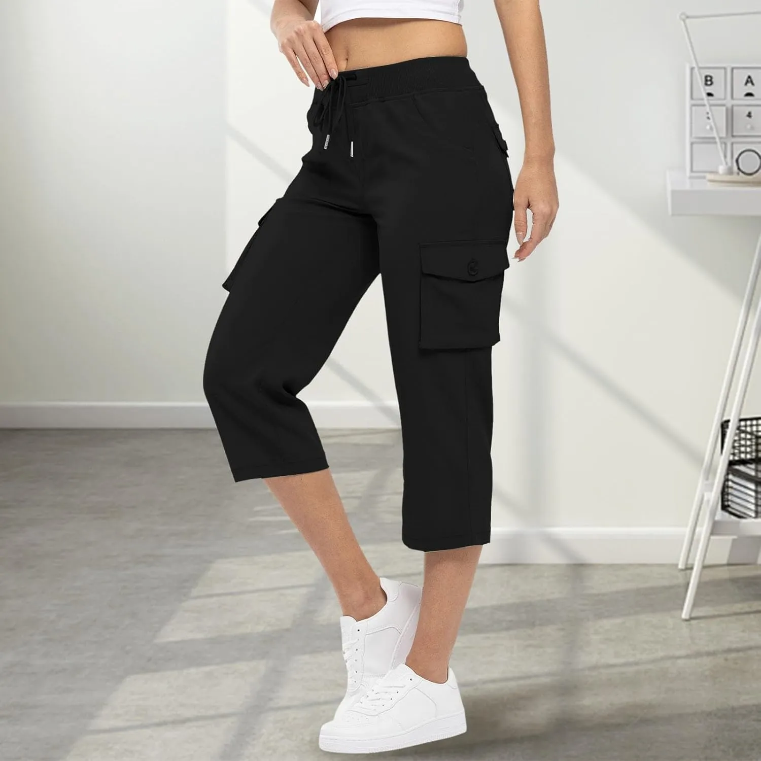 Hiking Capris for Women Pockets Lightweight Quick Dry Cargo Capri Travel Pants Summer Casual Outdoor Crop Trousers