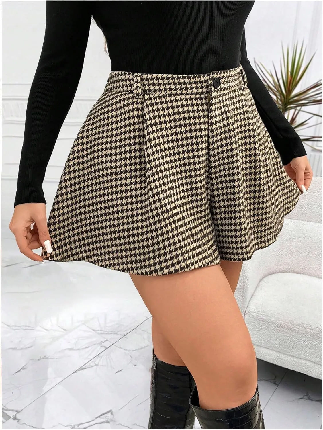 WDIRARA Women's Plus Size Houndstooth High Waisted Shorts Loose Wide Leg Shorts